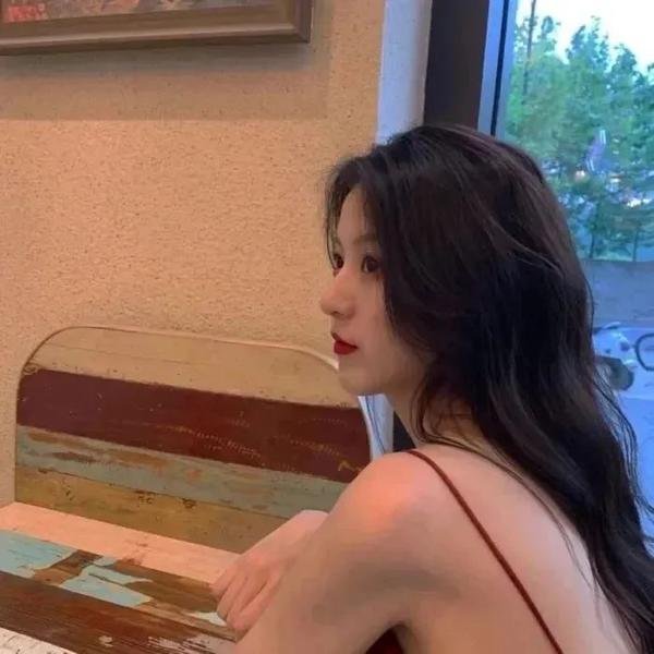 女教师2022